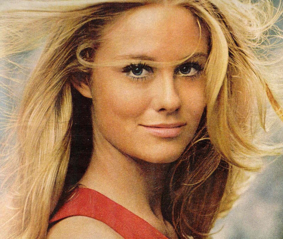 Celebrity Hot 250 - #192 Cybill Shepard #101240021