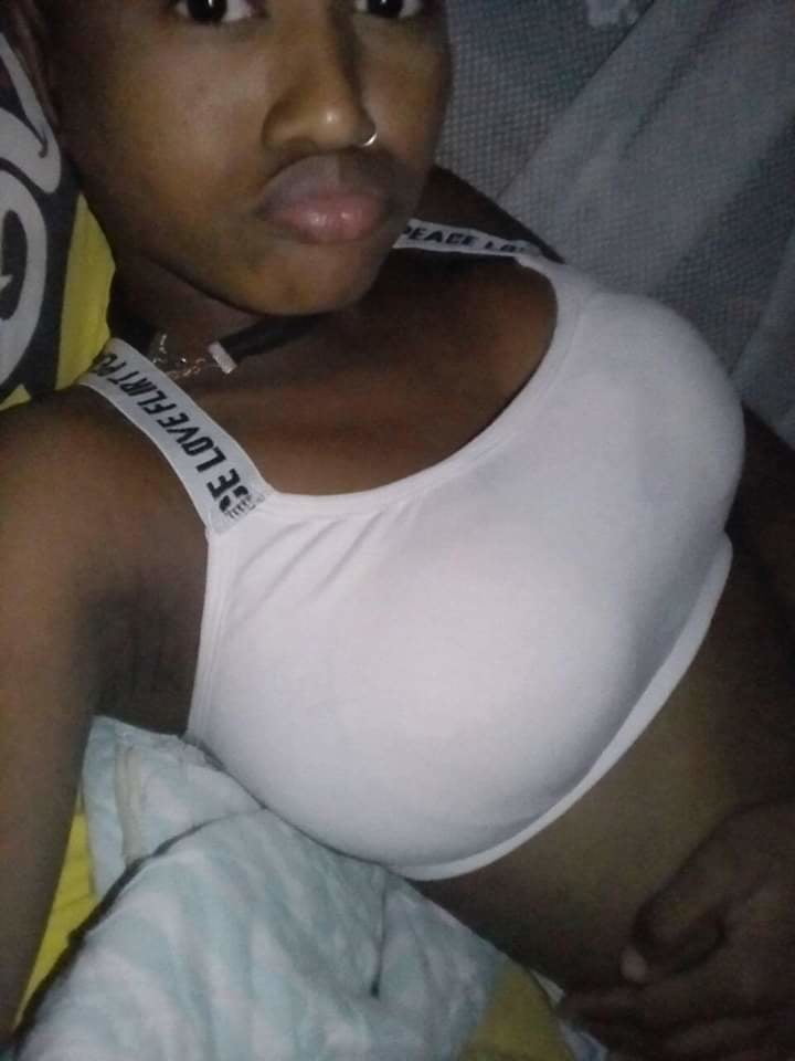 Lesbienne
 #92885113