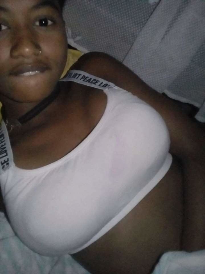 Lesbienne
 #92885116