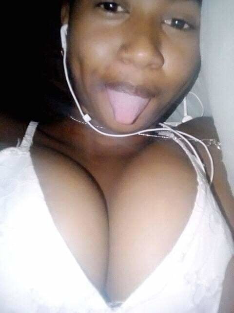 Lesbienne
 #92885122