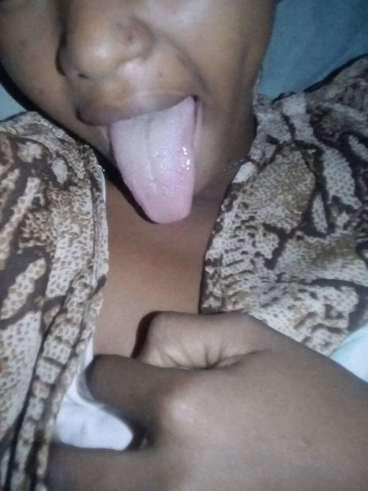 Lesbienne
 #92885131