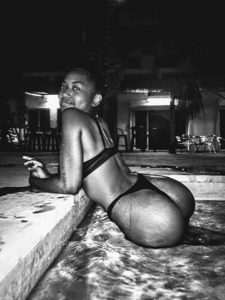 Lesbienne
 #92885215