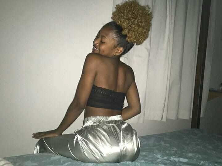 Lesbienne
 #92885224