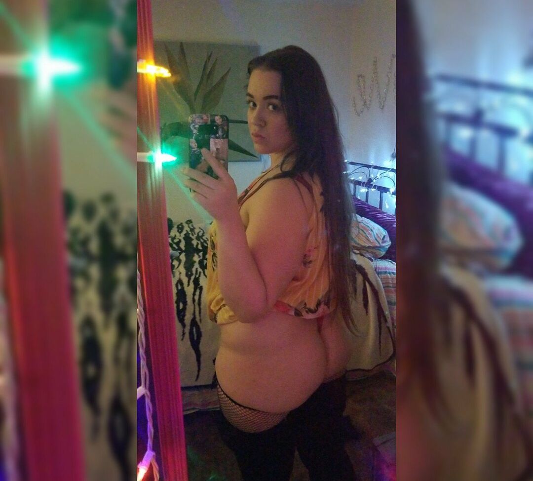 Thickbellamel nude #108596586