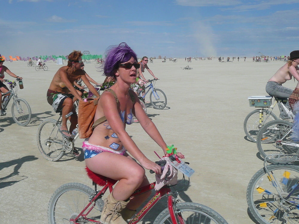 Der brennende Mann
 #105717398