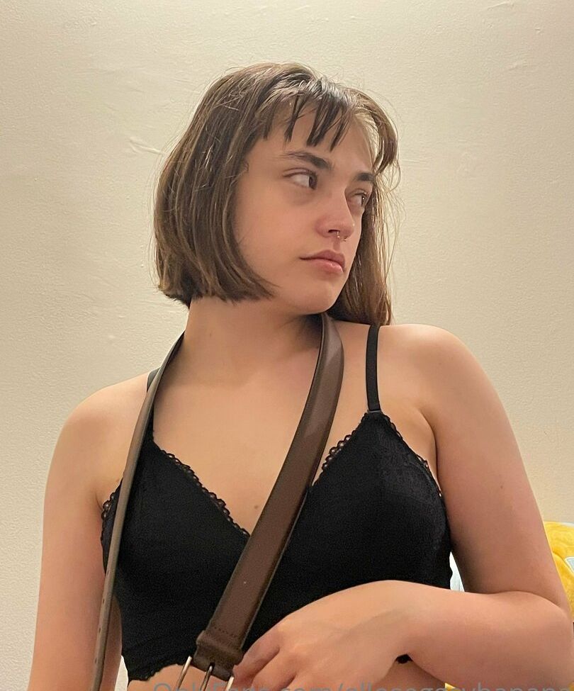 Jules Roscoe desnuda #108269788