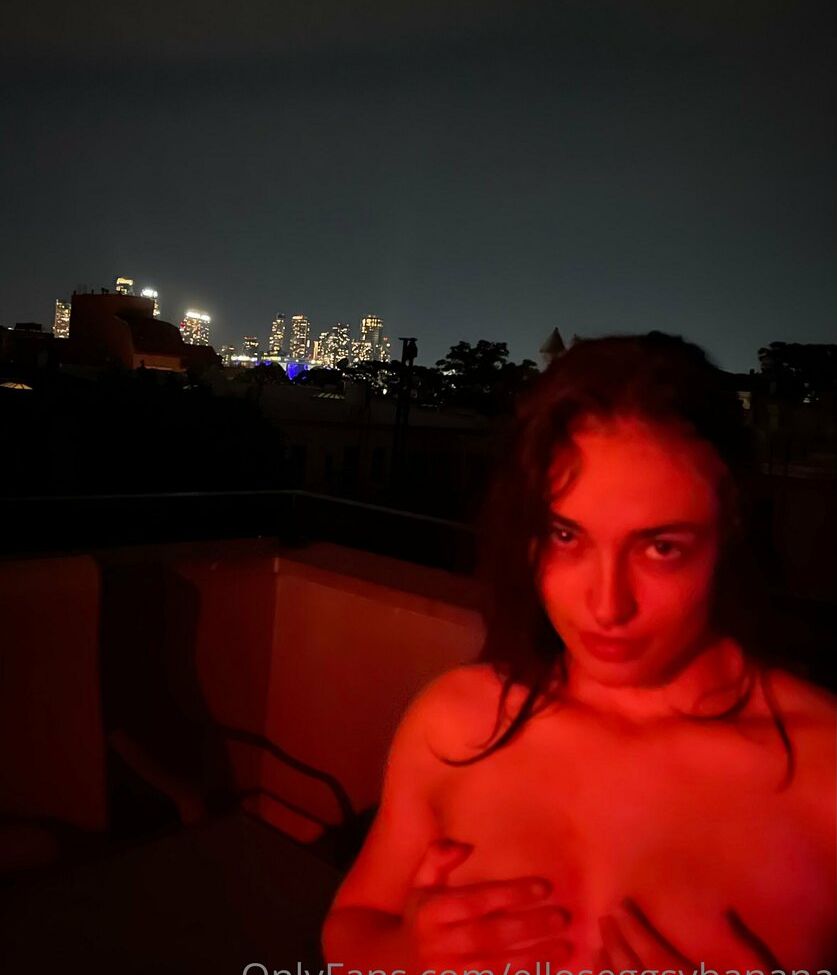 Jules Roscoe desnuda #108269830