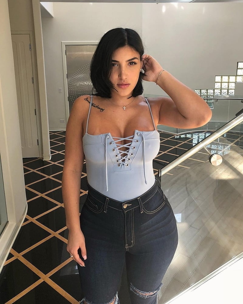 Lovin da curves 212
 #98107717