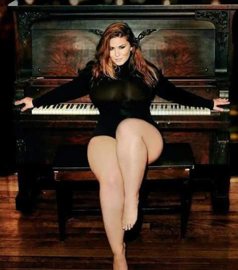 Milfs Oma Berühmtheit
 #104533694