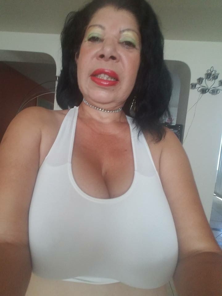 Milfs Oma Berühmtheit
 #104535058
