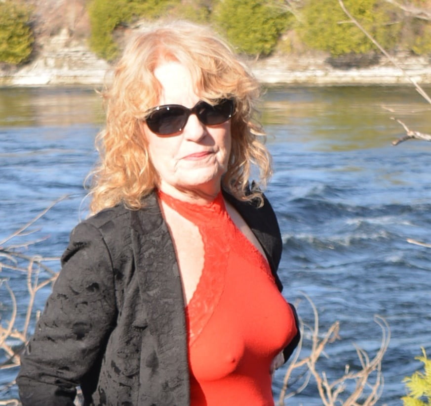 Rotes durchsichtiges Strumpfbandkleid #2
 #98291238