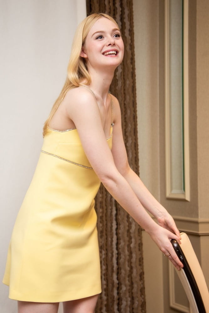 Elle fanning lovefool!
 #89757431