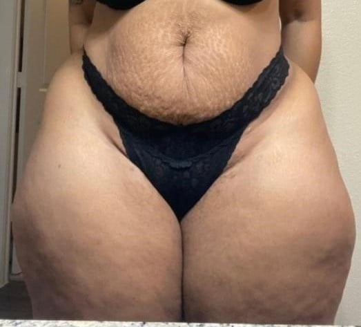 Hanches larges de grosses putes - wide hips of fat whores
 #93259834