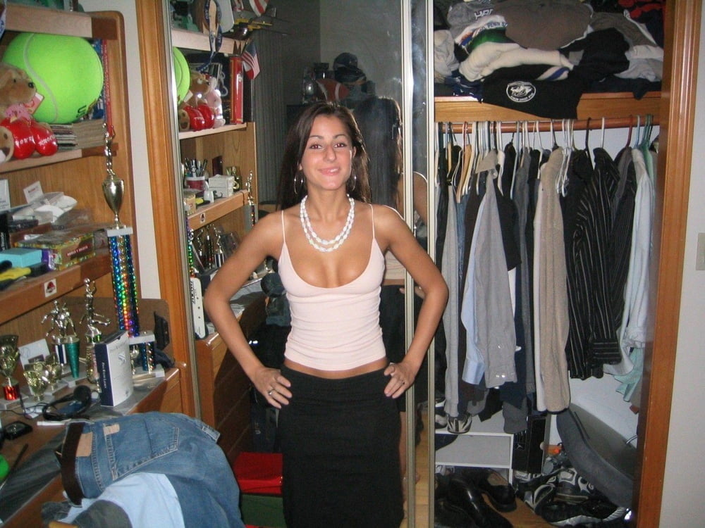 ブルネットの素人
 #93114876