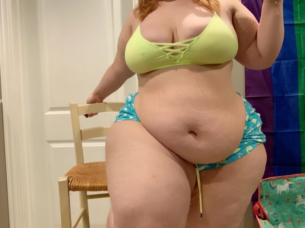 Bbw fette Bäuche machen mich hart
 #79697582