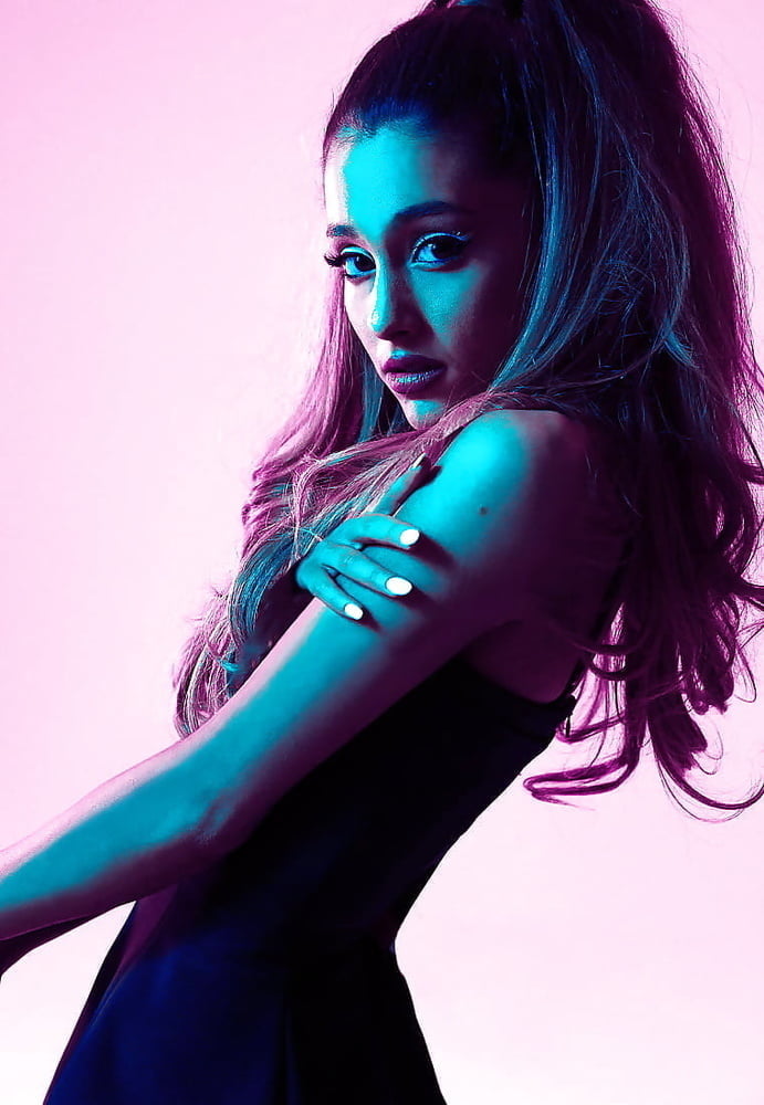 Ariana grande
 #96567410