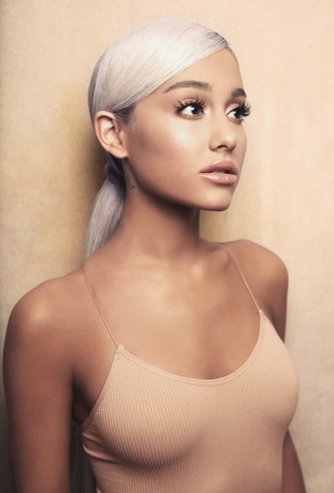 Ariana grande
 #96567425