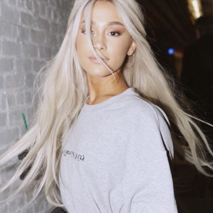 Ariana Grande 3878093