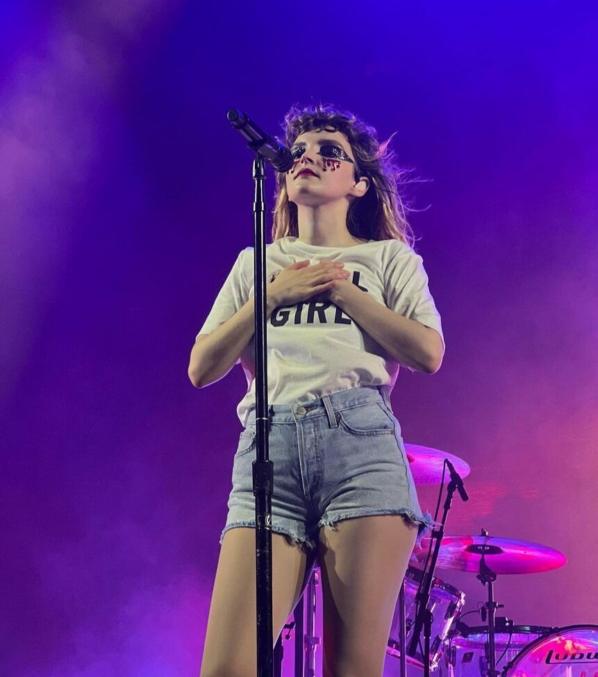 Lauren Mayberry desnuda #108504695