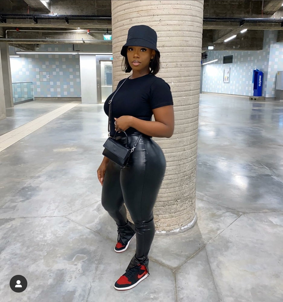 Leder-Leggings
 #104365558