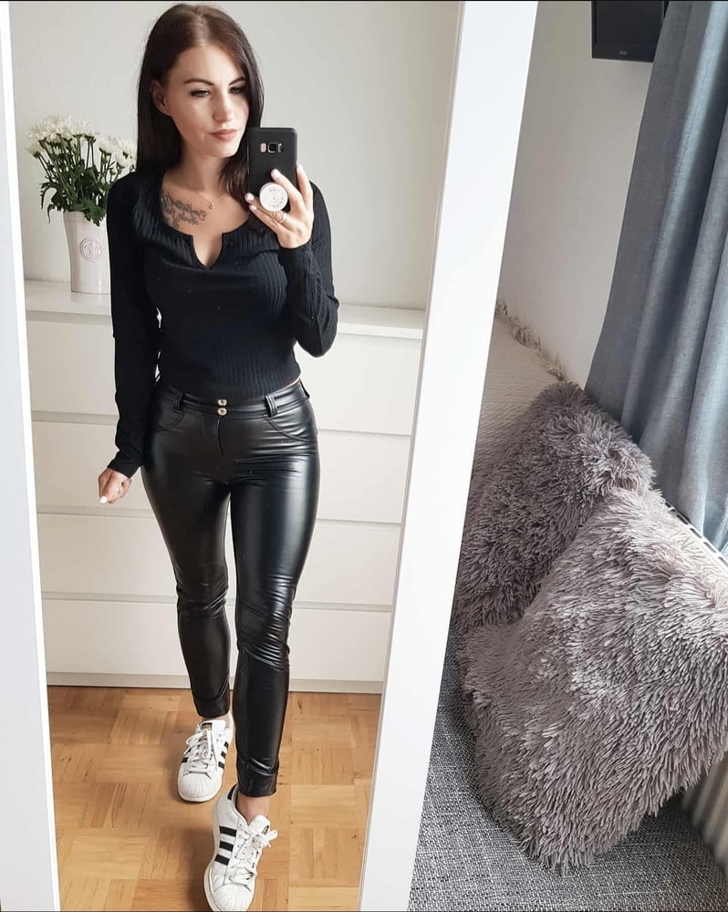 Leather leggings #104365641