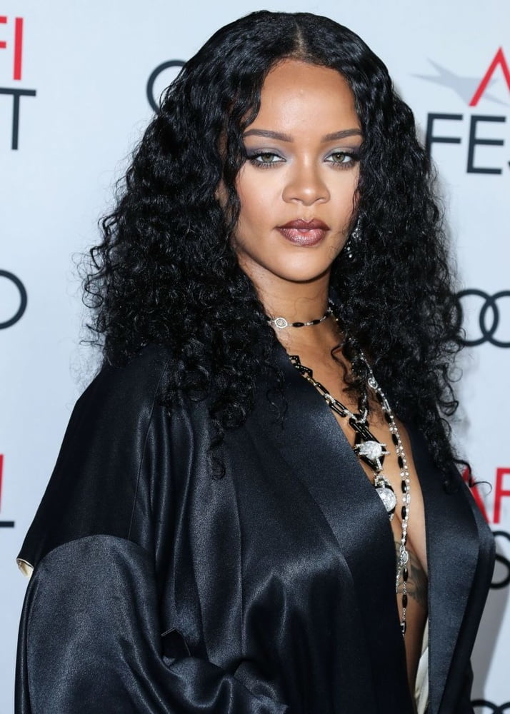 Rihanna
 #80604673