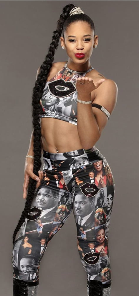 Wwe bianca belair
 #104038010