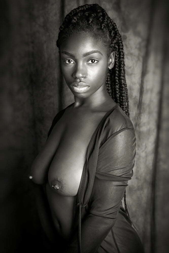 Ebony beauty #101280466