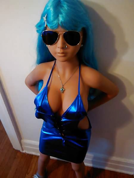 El vestido de Nina en el club
 #106826421