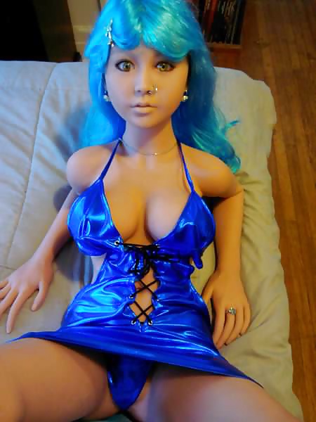 El vestido de Nina en el club
 #106826470