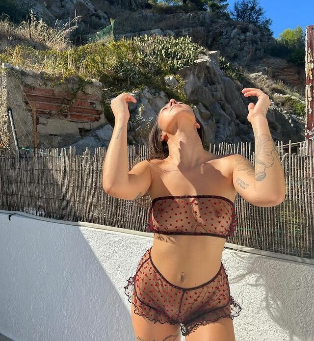 Poetiquegirl desnuda #109188650