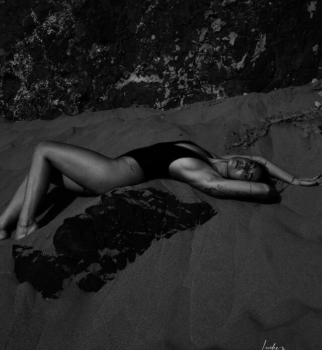 Poetiquegirl desnuda #109188667