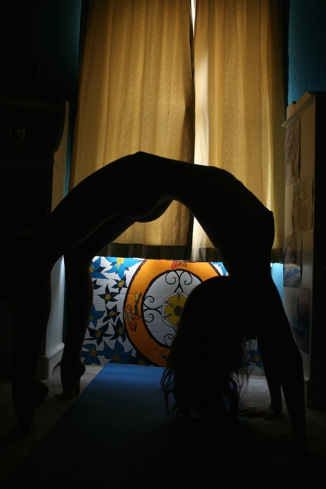 Rousse de yoga amoureuse
 #97613706