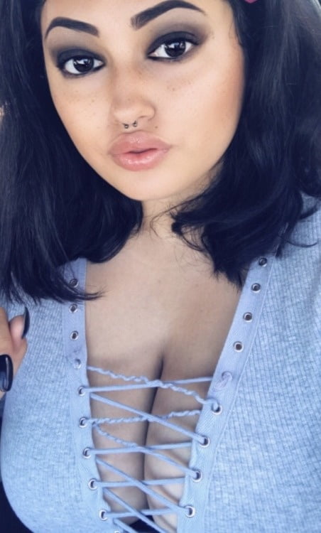 Rincón voluptuoso
 #90065348