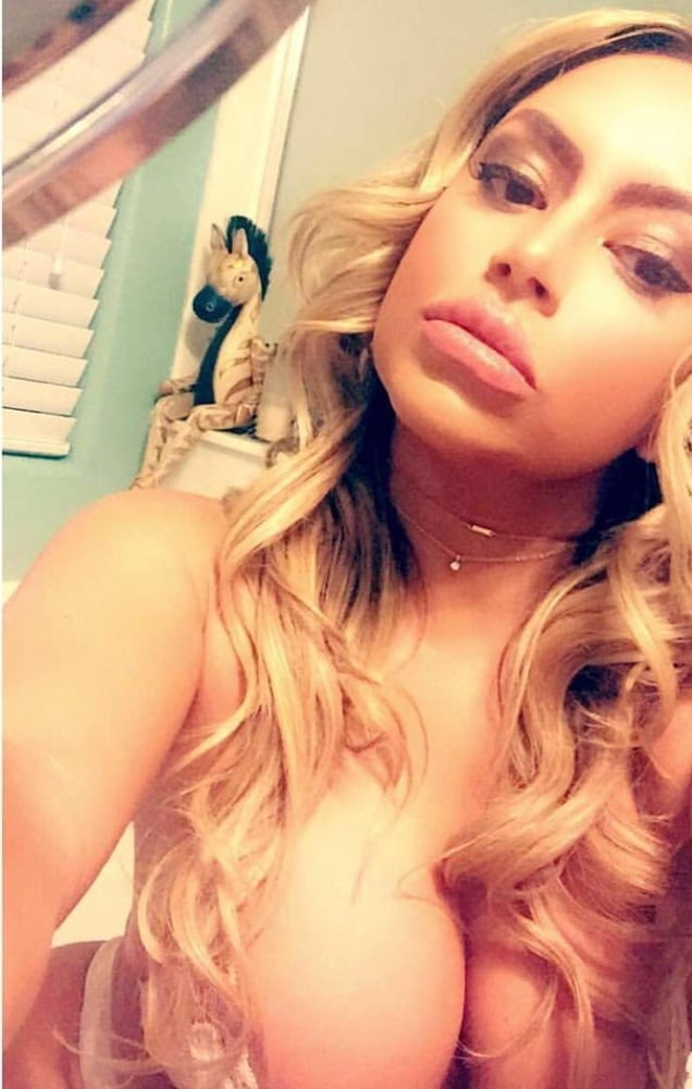 Rincón voluptuoso
 #90065381