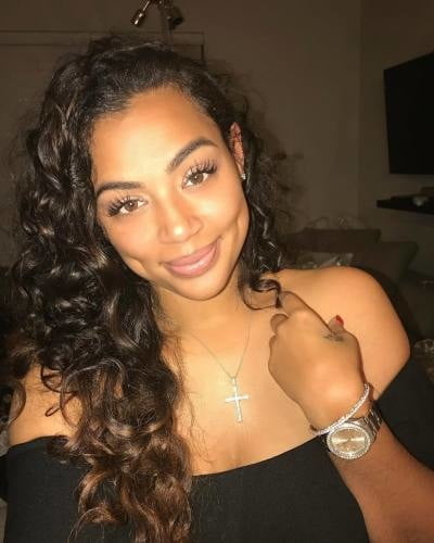 Rincón voluptuoso
 #90065402