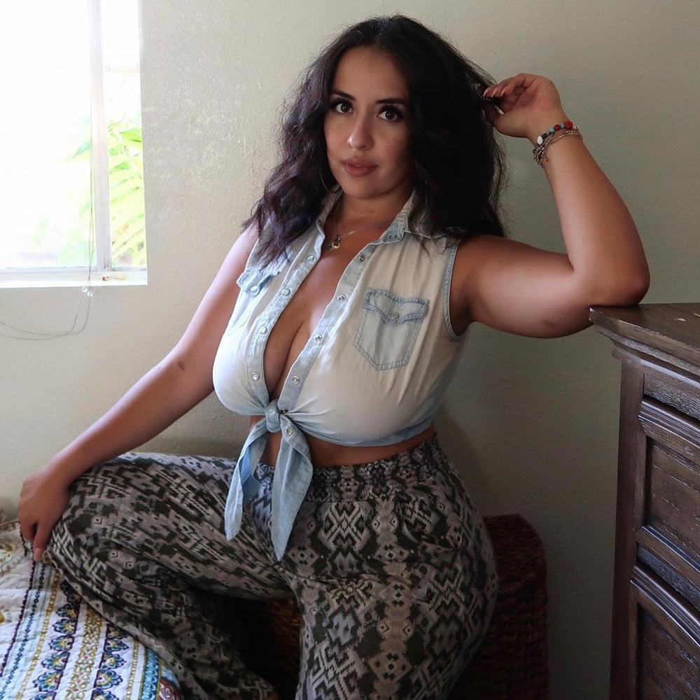 Rincón voluptuoso
 #90065458