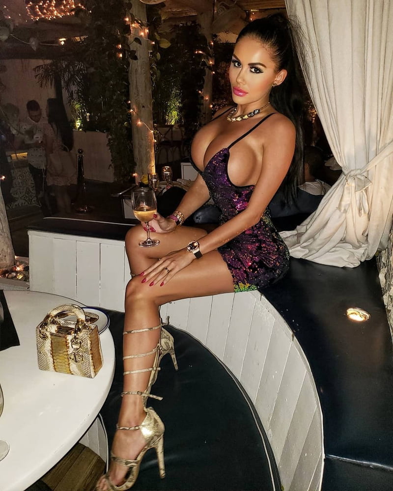 Rincón voluptuoso
 #90065680