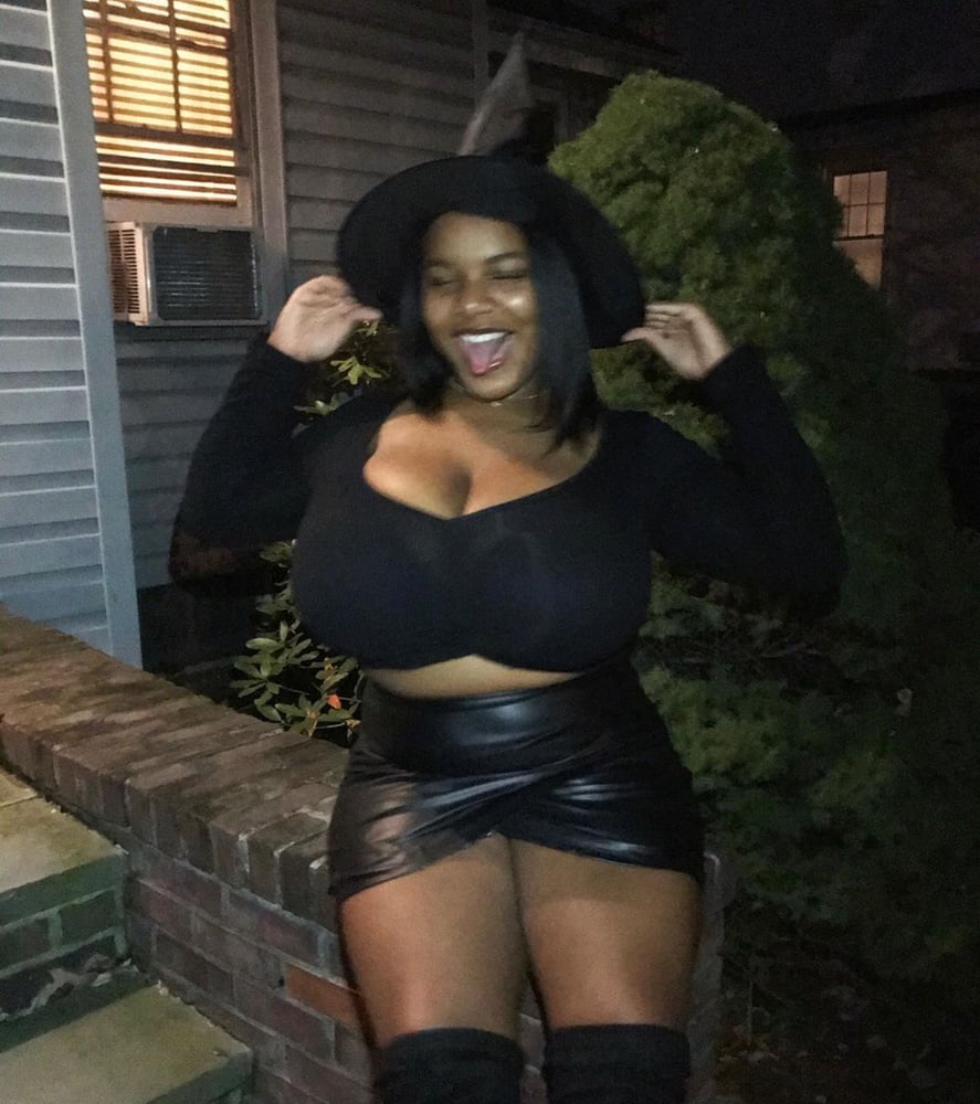 Rincón voluptuoso
 #90065794