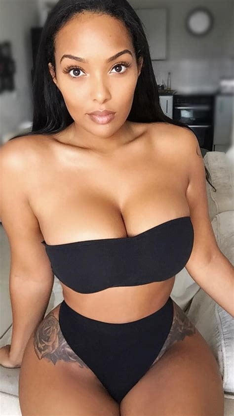 Rincón voluptuoso
 #90065859