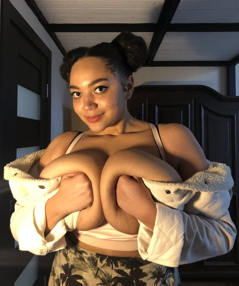 Rincón voluptuoso
 #90066187