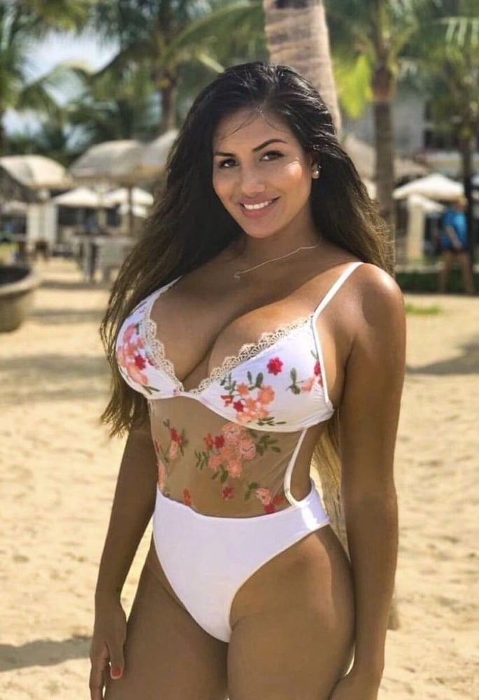 Rincón voluptuoso
 #90066352