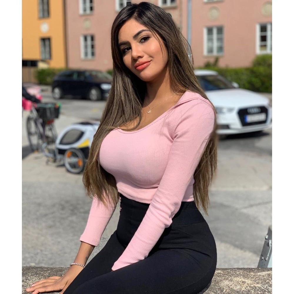 Rincón voluptuoso
 #90066448