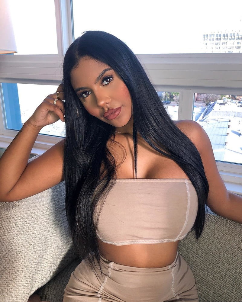 Rincón voluptuoso
 #90066510