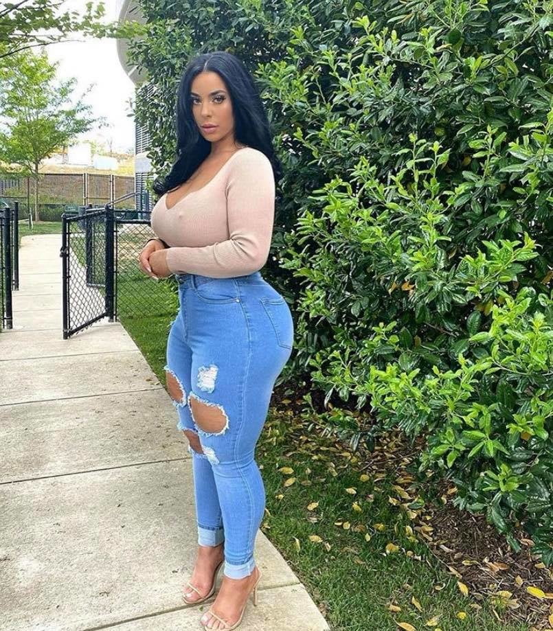 Rincón voluptuoso
 #90066585