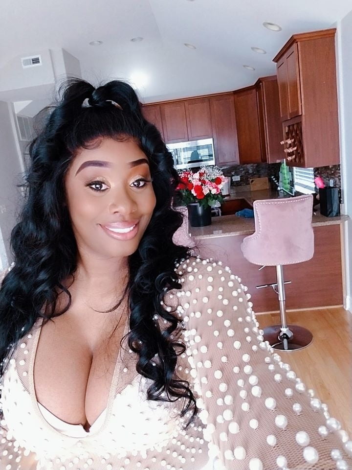 Rincón voluptuoso
 #90066689