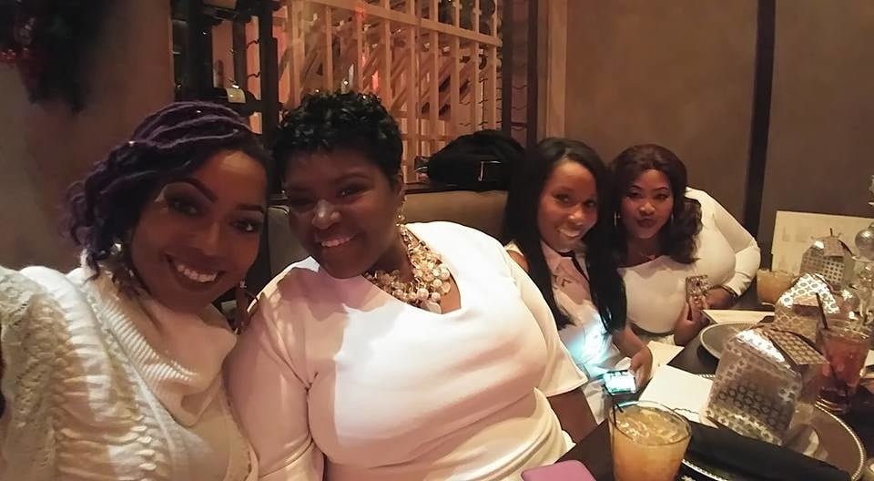 Rincón voluptuoso
 #90066729