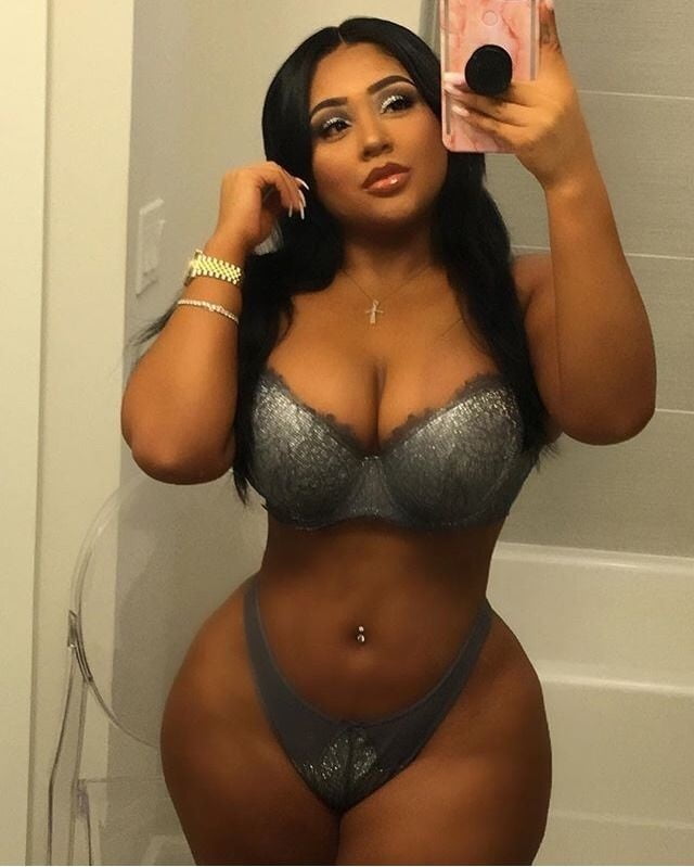 Rincón voluptuoso
 #90066741