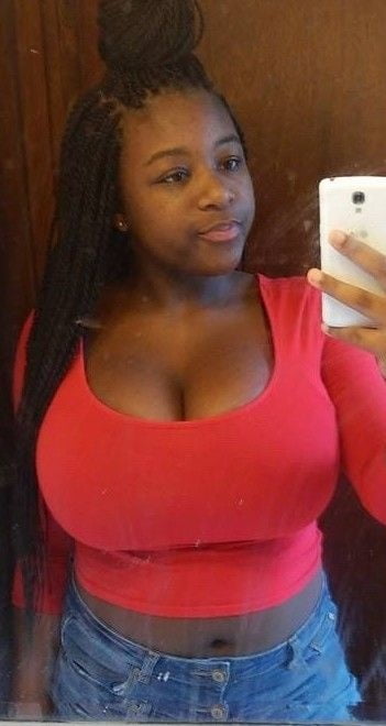 Rincón voluptuoso
 #90066752