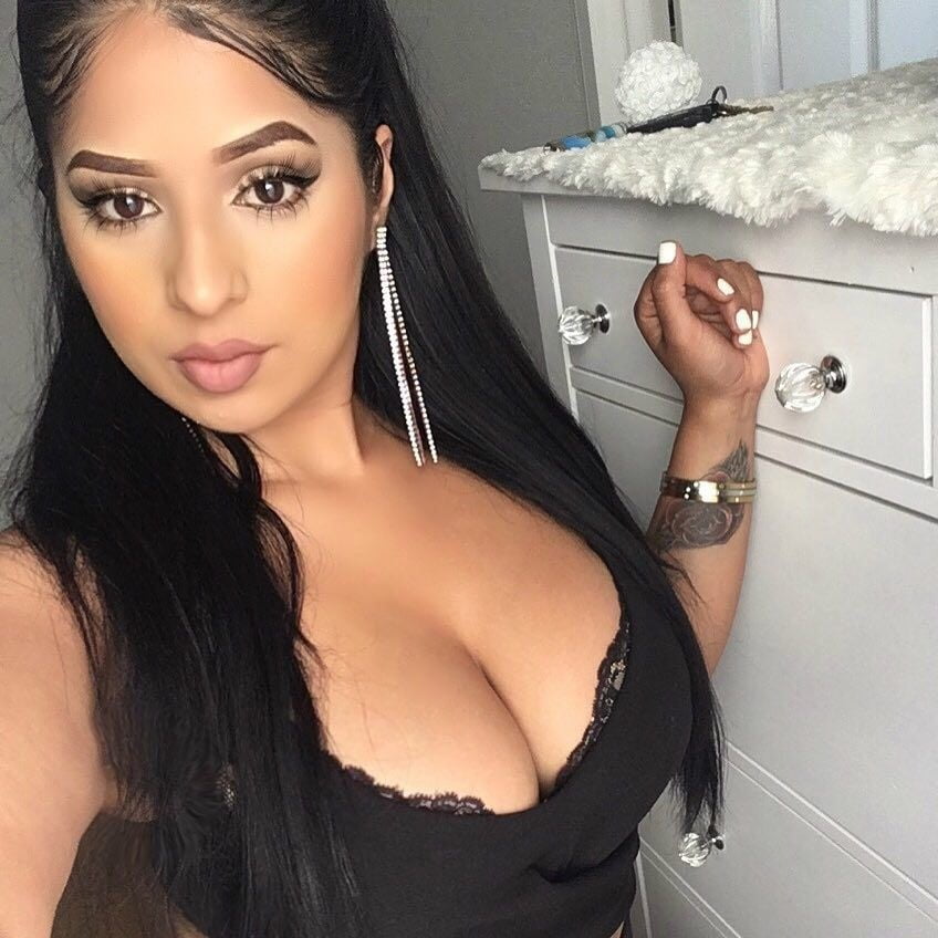 Rincón voluptuoso
 #90066831